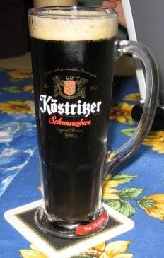 Photo de Köstritzer Schwarzbier, Schwarzbier Allemagne 4.8% — brassée par Köstritzer Schwarzbierbrauerei
