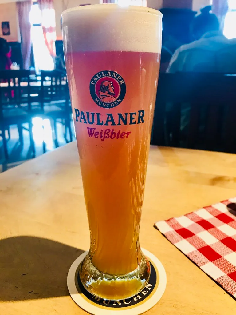 Photo de Paulaner Hefe-Weißbier, Hefeweizen Allemagne 5.5% — brassée par Paulaner Brauerei